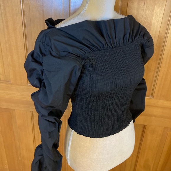 NWT, Lavishly Paris Women’s Off Shoulder Ruffle Trim Black Blouse. - Picture 8 of 16